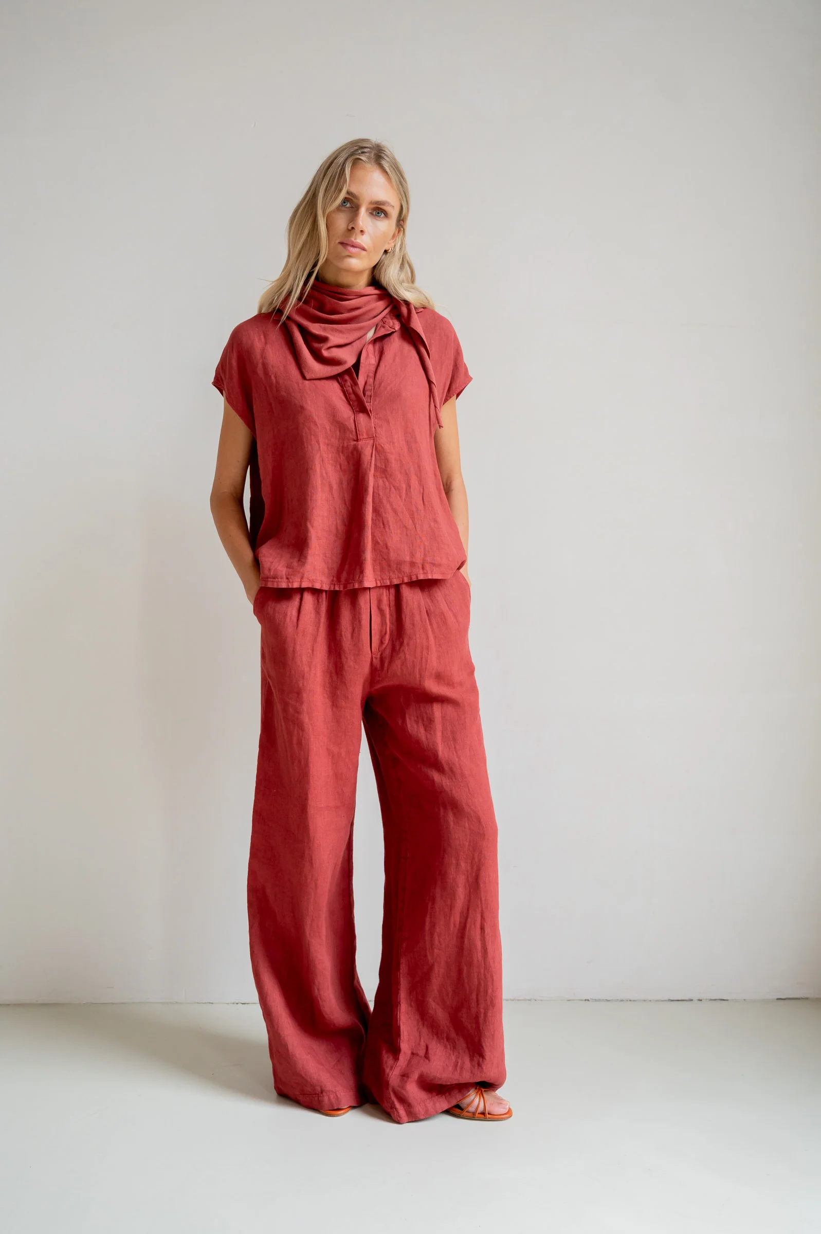 BLOUSE (S26Z848) BURGUNDY
