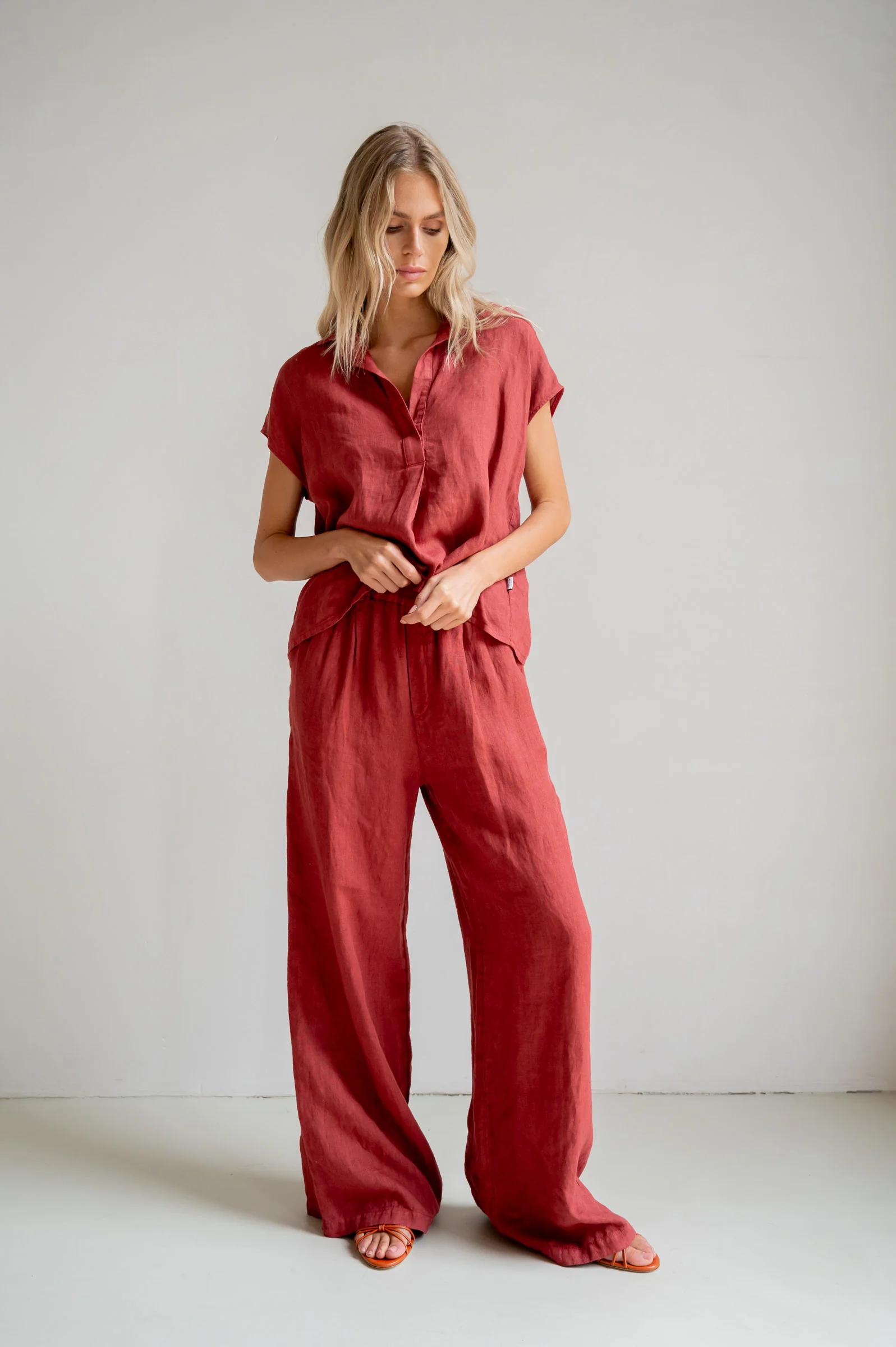 BLOUSE (S26Z848) BURGUNDY - Image 5