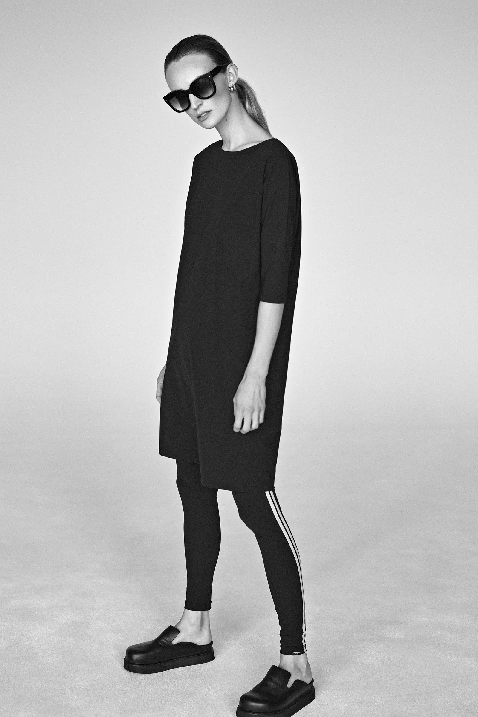 LEGGING (MEMPHIS STRIPE) BLACK - SAND - Image 5