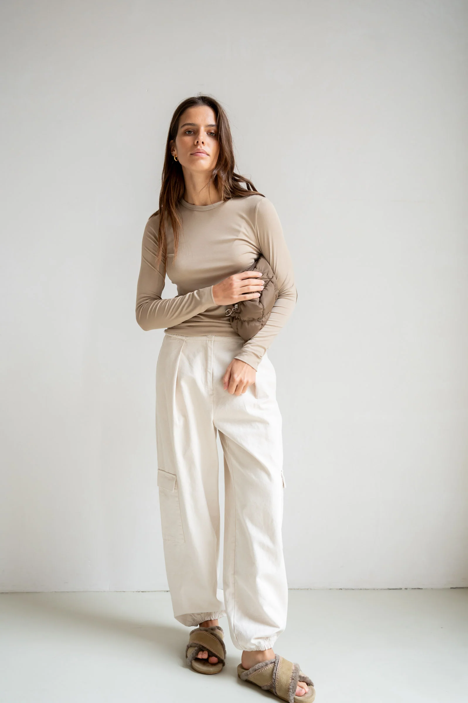 LONGSLEEVE (S26F1840) SAND - Image 4