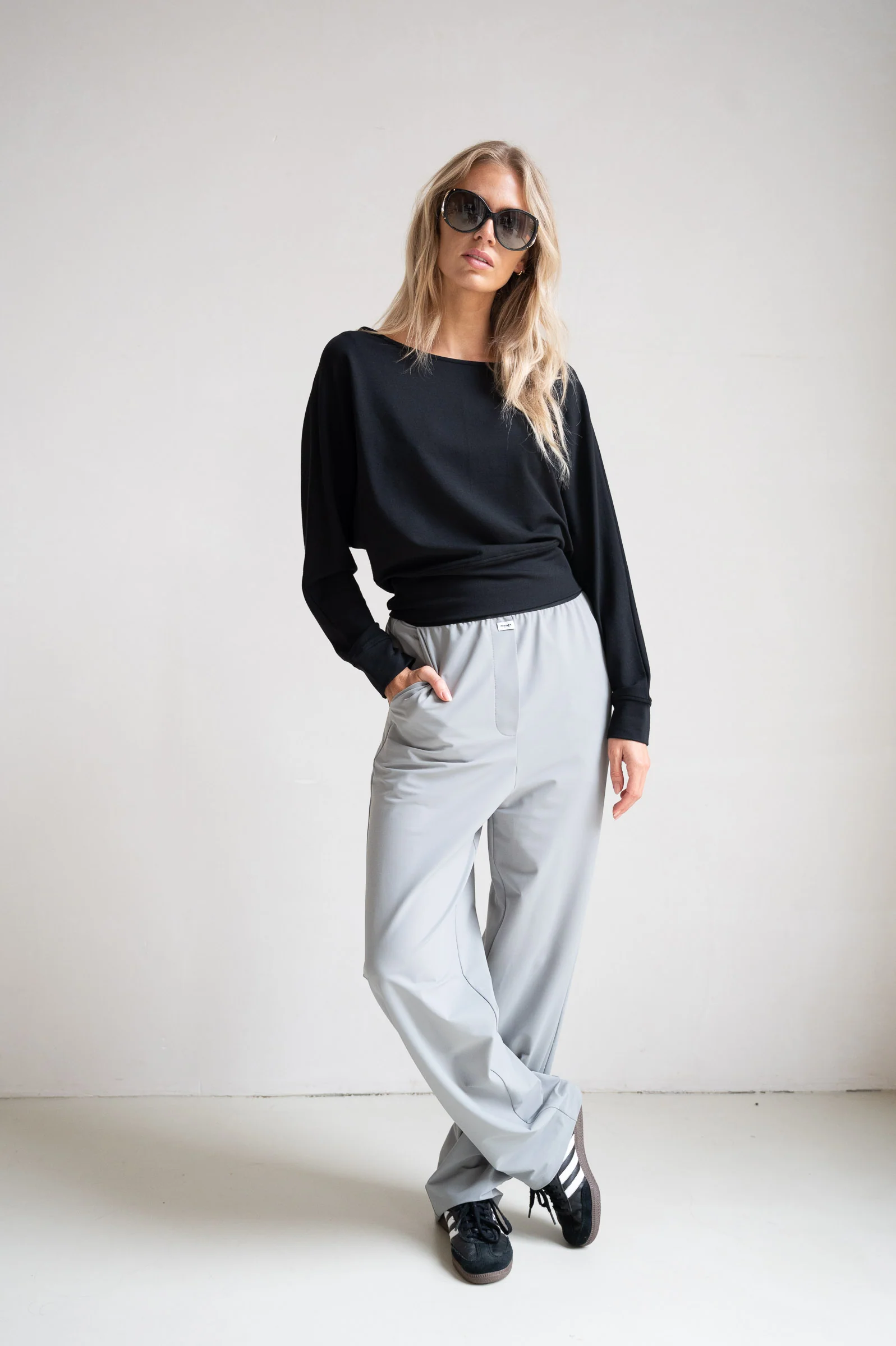 SWEATER (S26T1248) BLACK - Image 4