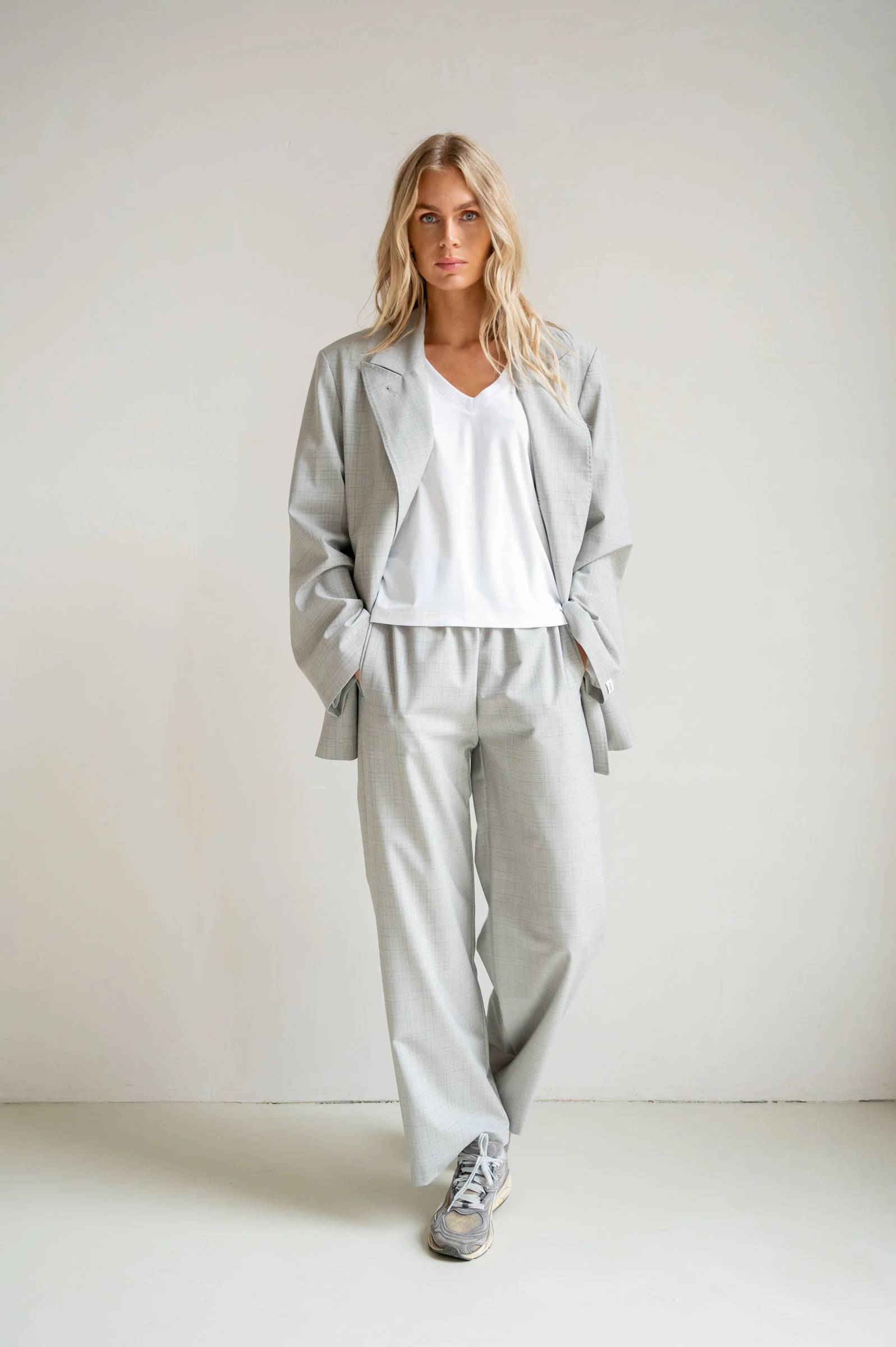 TROUSERS (S26N1700) GREY CHECK