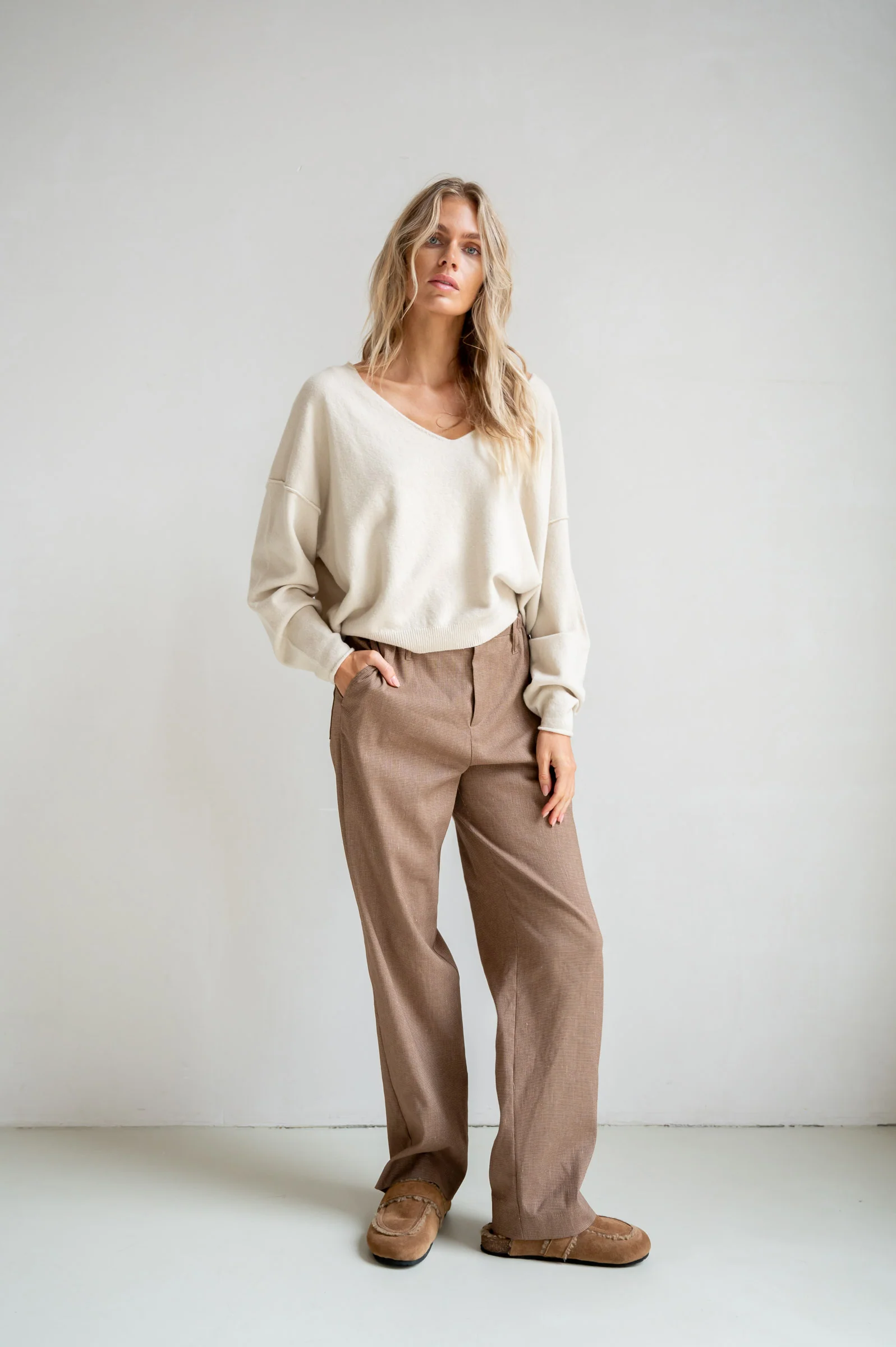 TROUSERS (S26N1701) BROWN CHECK
