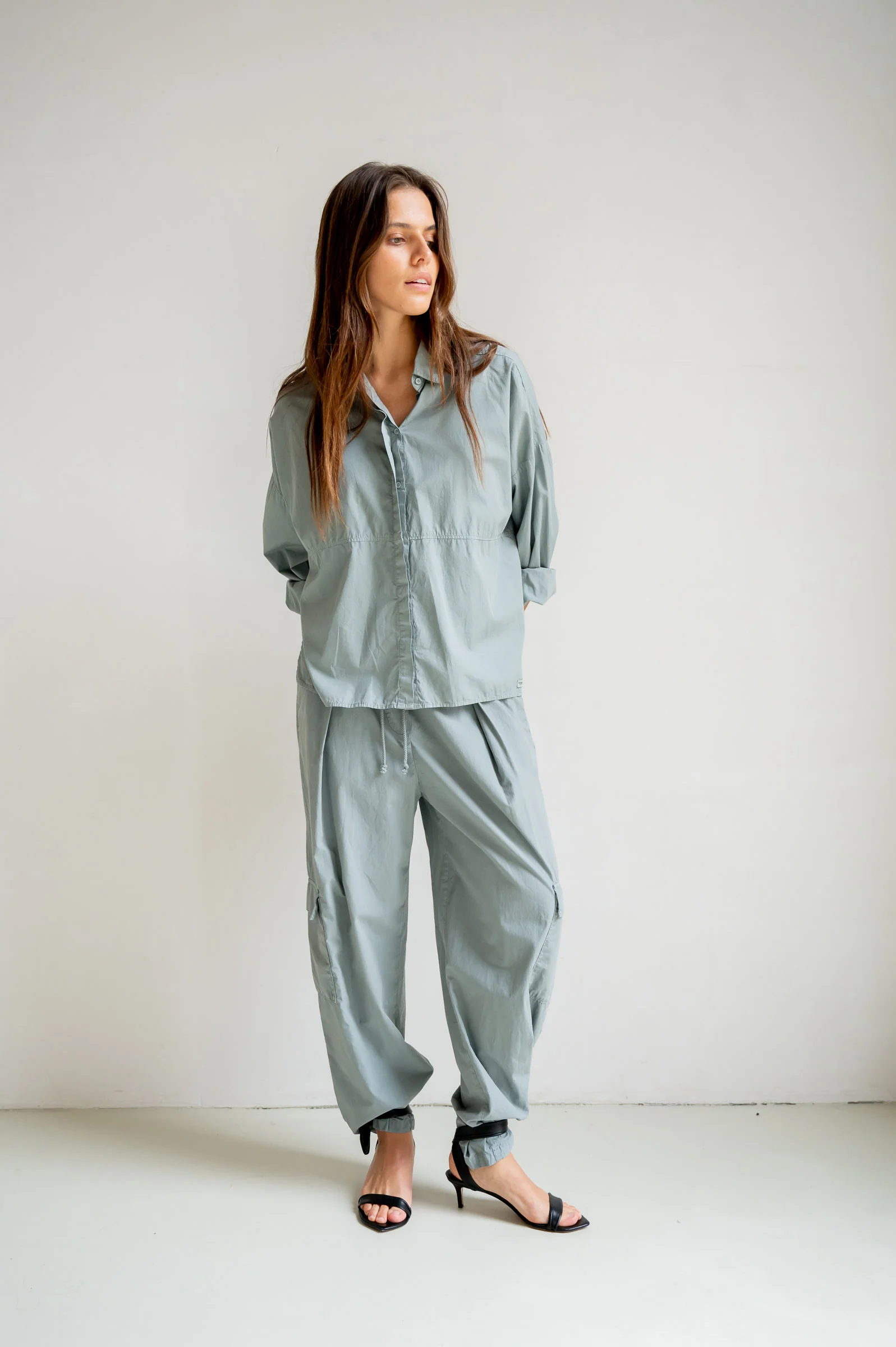 POPLIN CARGO TROUSERS (S26Z839) MONUMENT - Image 6