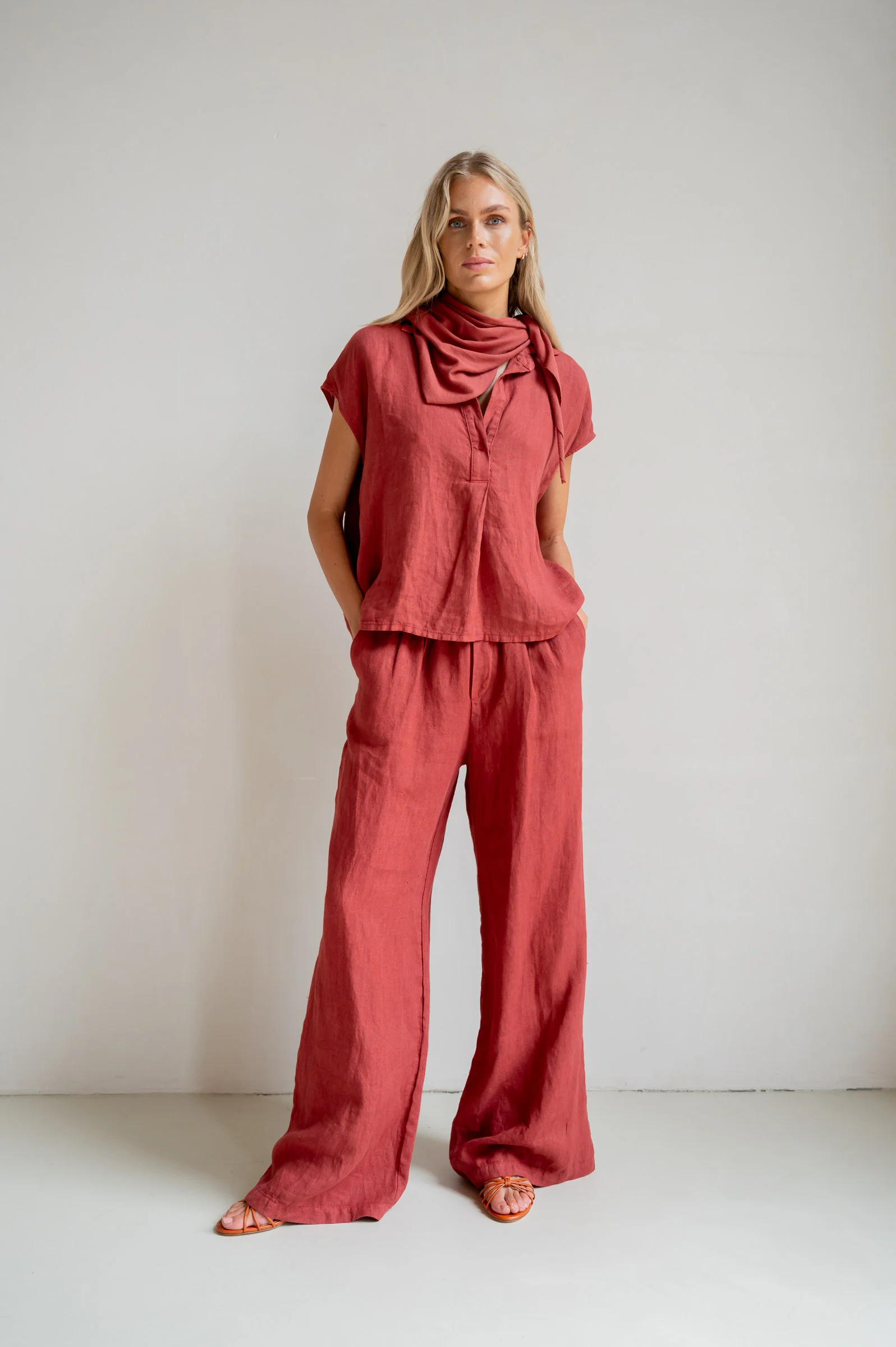 TROUSERS (S26Z844) BURGUNDY - Image 7
