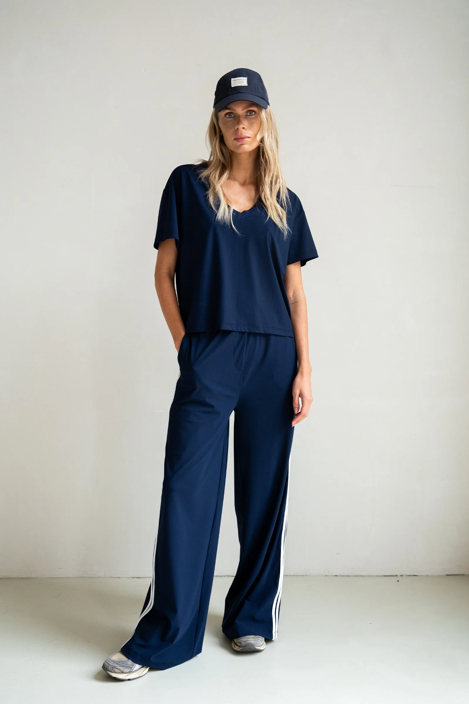 TROUSERS STRIPE (S26F1849) NIGHT - WHITE - Image 6